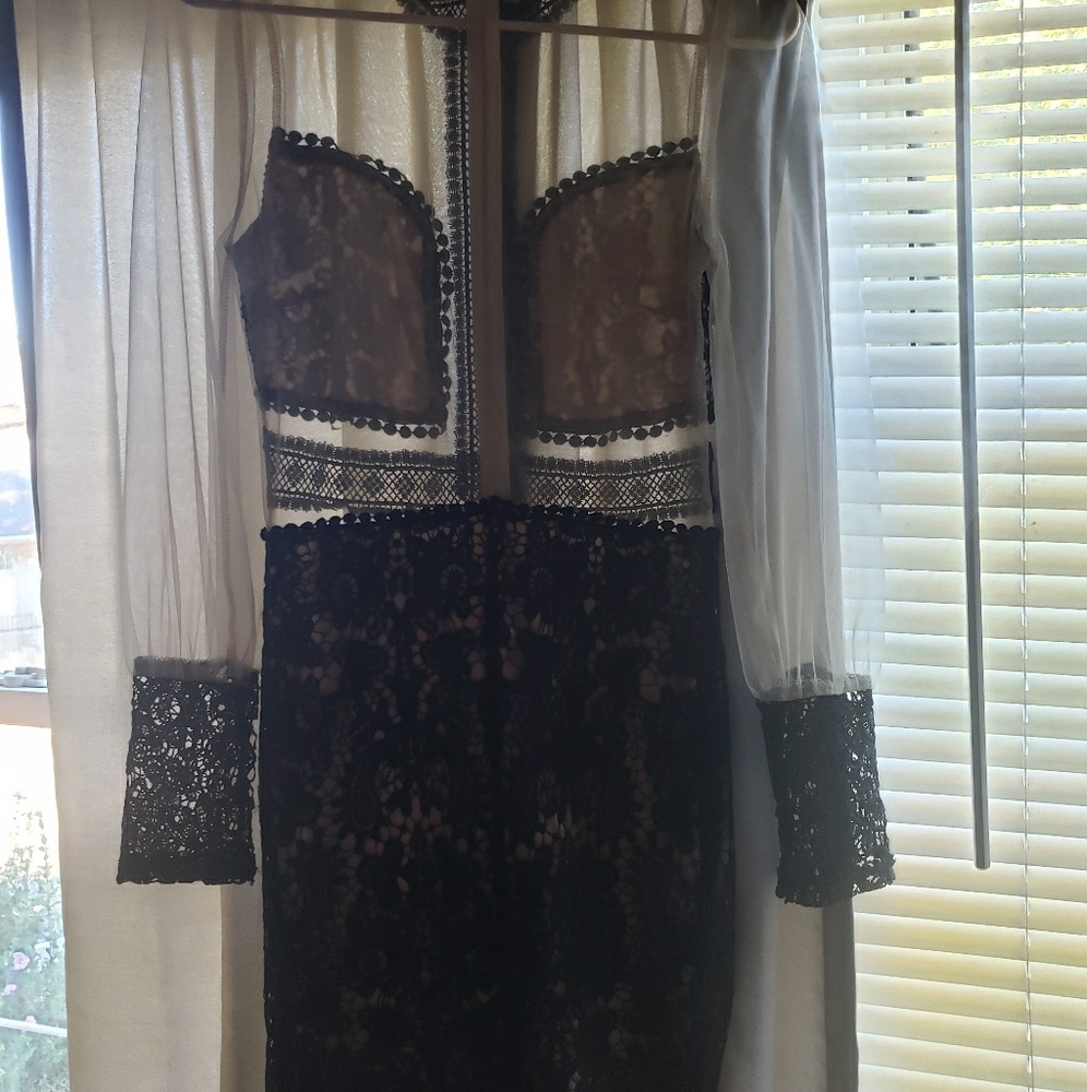 Sheer dress - Picture 7 of 8